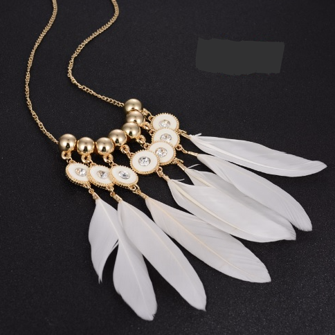 Gorgeous white feather necklace